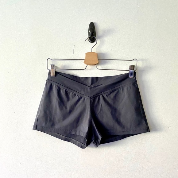 BLOCH Low Rise Booty Shorts - Picture 1 of 7